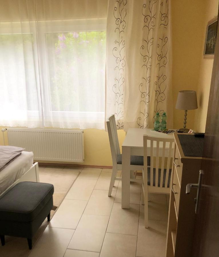 Ferienwohnung Appartement In Rheinbrohl Exterior foto
